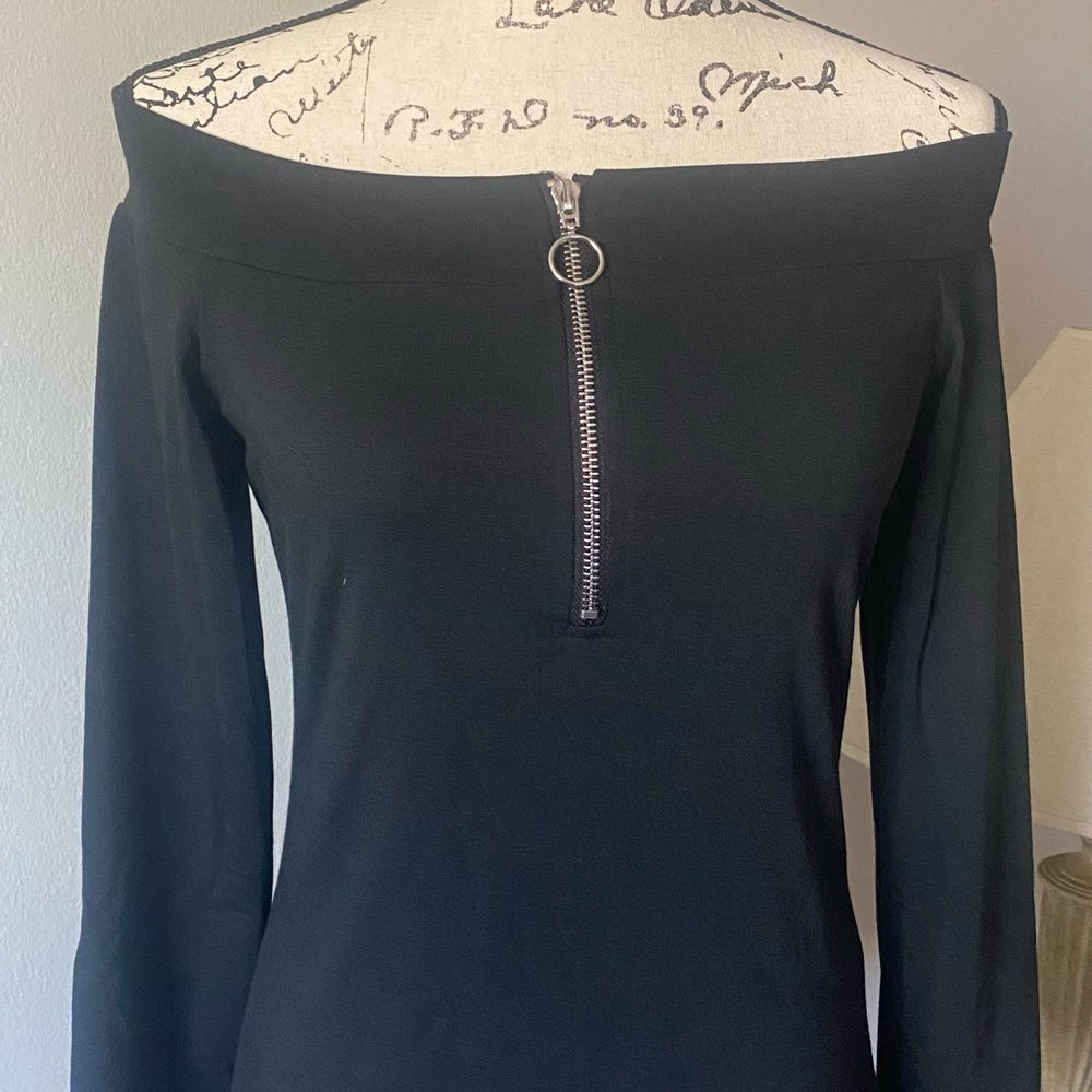 Off the Shoulder Top - Picture 3 of 6